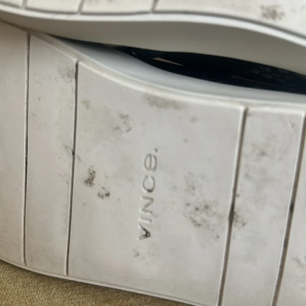 Vince Women's Blair Leather Slip On Sneakers Gray Snake Print Size 9.5